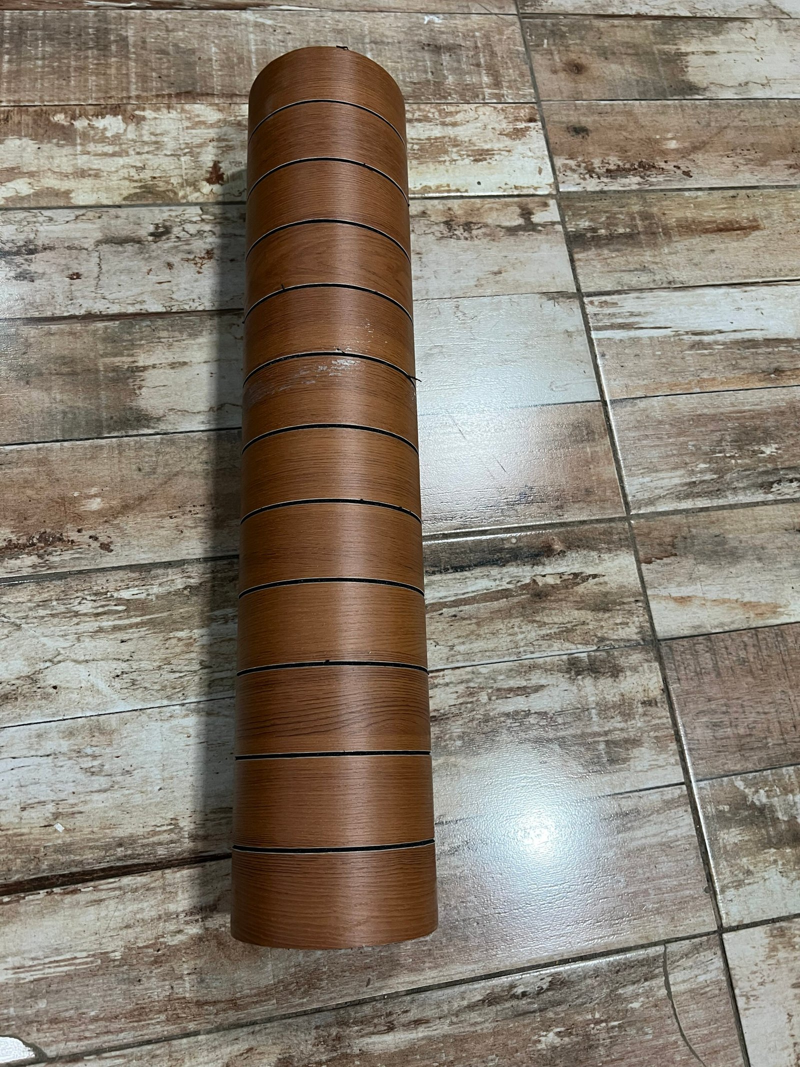 Wall Panel Autoadhesivo Oscuro 0.60 x 3 mts - Imagen 3